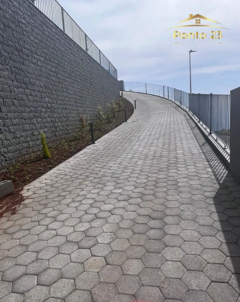Moradia T3 para Venda em Santa Cruz