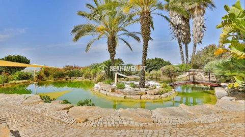 Moradia T5 para Venda em Albufeira e Olhos de Água