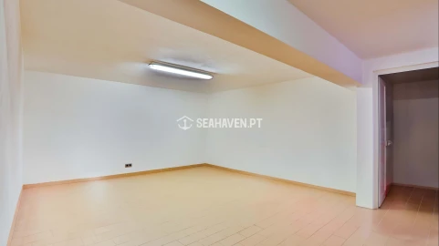 Moradia T5 para Venda em Albufeira e Olhos de Água