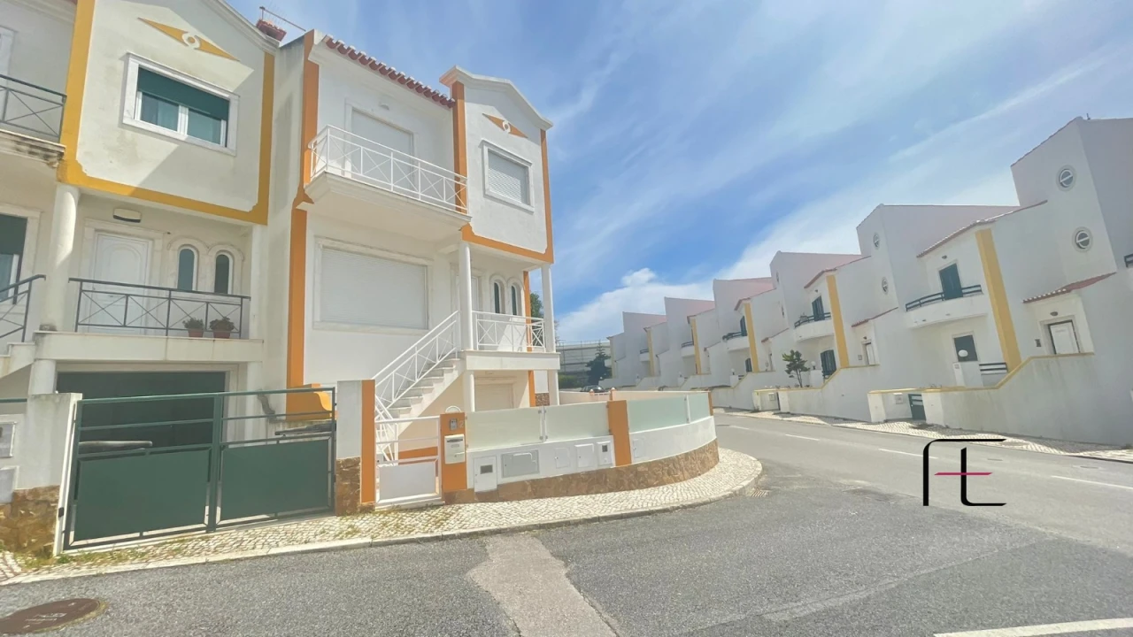 Moradia T4 para Venda em Ericeira Foto 1