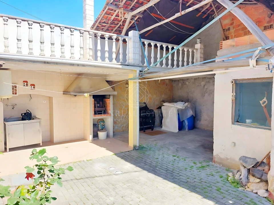 Moradia T4 para Venda em Assentiz Foto 16