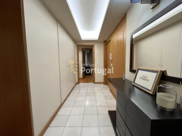 Apartamento T4 para Venda em Braga (São José de São Lázaro e São João do Souto)