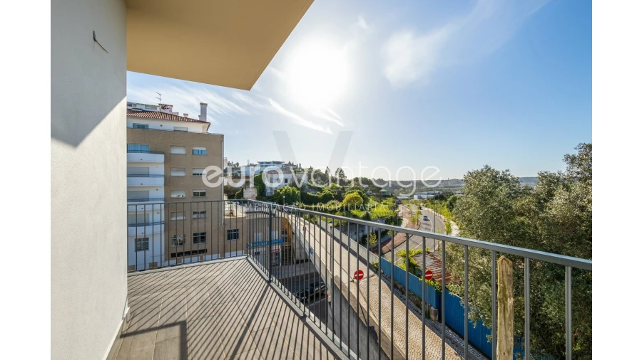 Apartamento T3 para Venda em Leiria, Pousos, Barreira e Cortes Foto 9