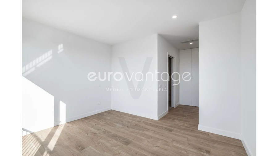 Apartamento T3 para Venda em Leiria, Pousos, Barreira e Cortes Foto 16