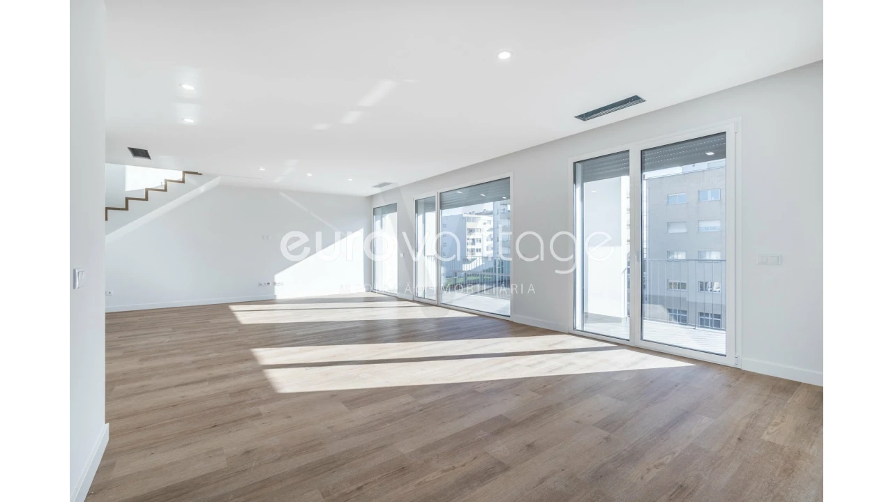 Apartamento T3 para Venda em Leiria, Pousos, Barreira e Cortes Foto 5