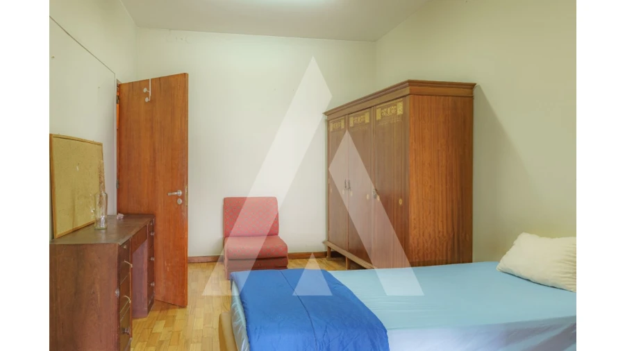 Apartamento T5 para Venda em Cedofeita, Santo Ildefonso, Sé, Miragaia, São Nicolau e Vitória Foto 4