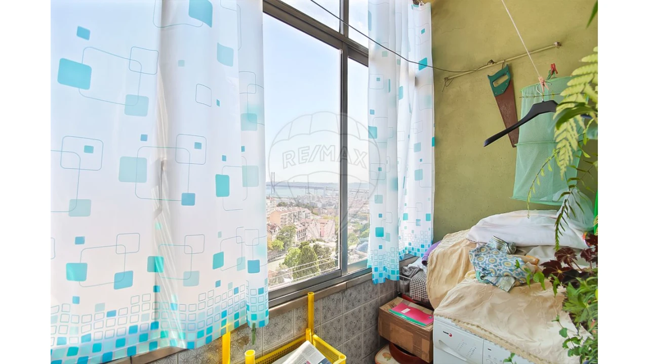 Apartamento T2 para Venda em Campo de Ourique Foto 12