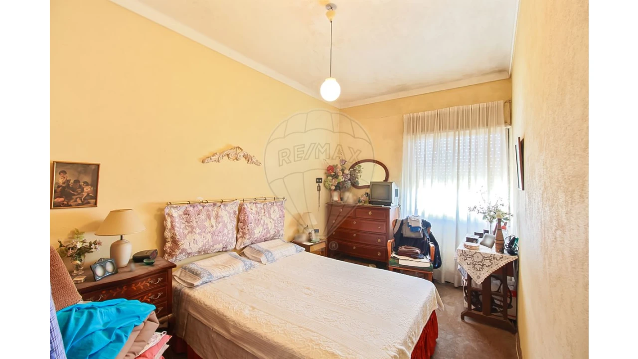 Apartamento T2 para Venda em Campo de Ourique Foto 14