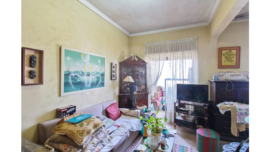 Apartamento T2 para Venda em Campo de Ourique Foto 4