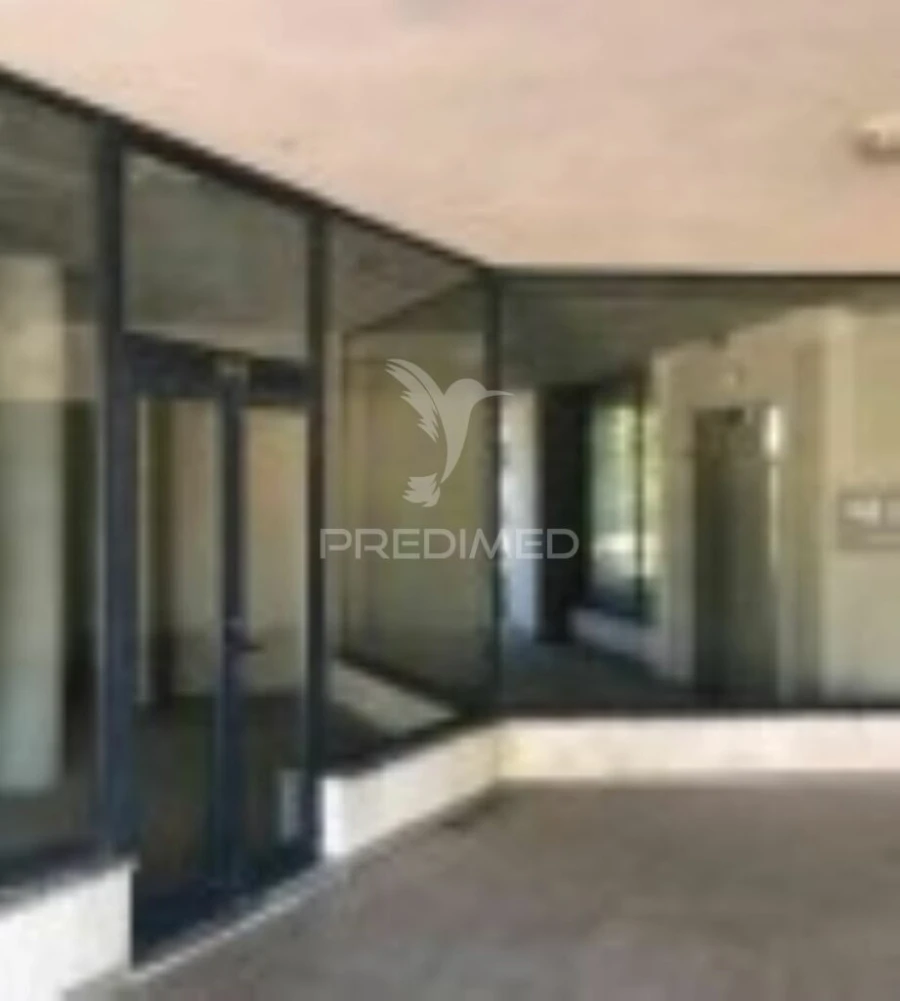 Loja para Venda em Oliveira do Hospital e São Paio de Gramaços Foto 2