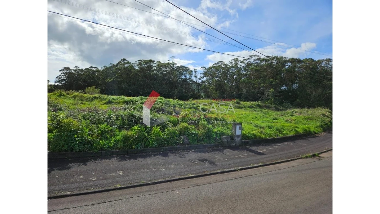 Terreno para Venda em Fonte do Bastardo Foto 3