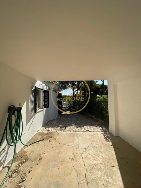 Moradia T3 para Venda em Albufeira e Olhos de Água