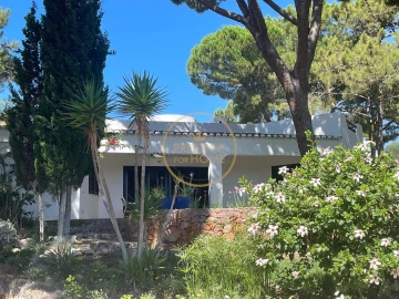 Moradia T3 para Venda em Albufeira e Olhos de Água