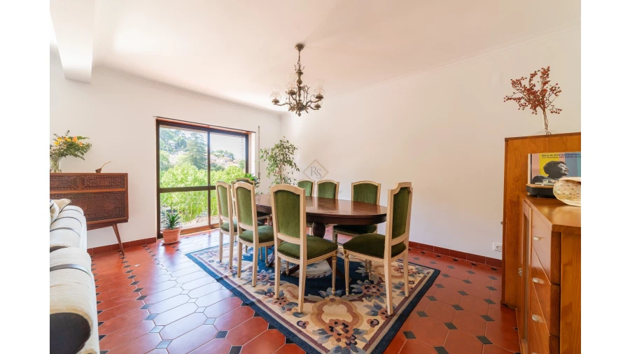 Moradia T6 para Venda em Agualva e Mira-Sintra Foto 7