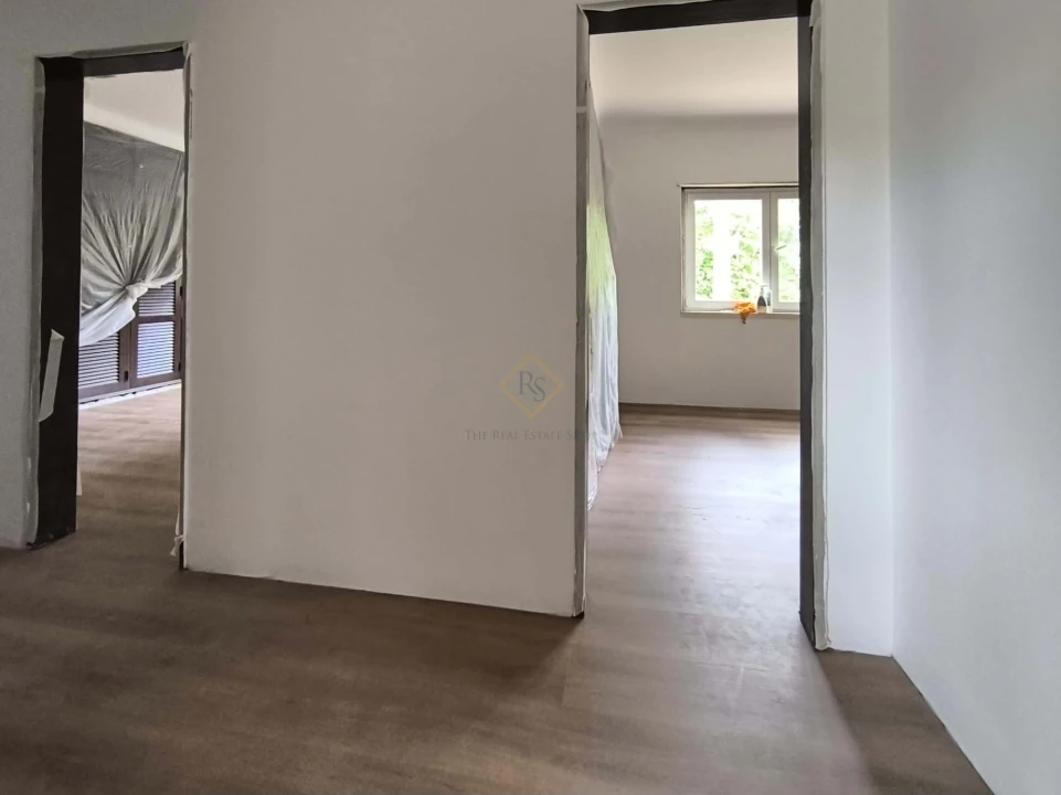 Moradia T6 para Venda em Agualva e Mira-Sintra Foto 37