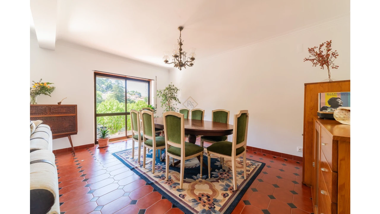 Moradia T6 para Venda em Agualva e Mira-Sintra Foto 7