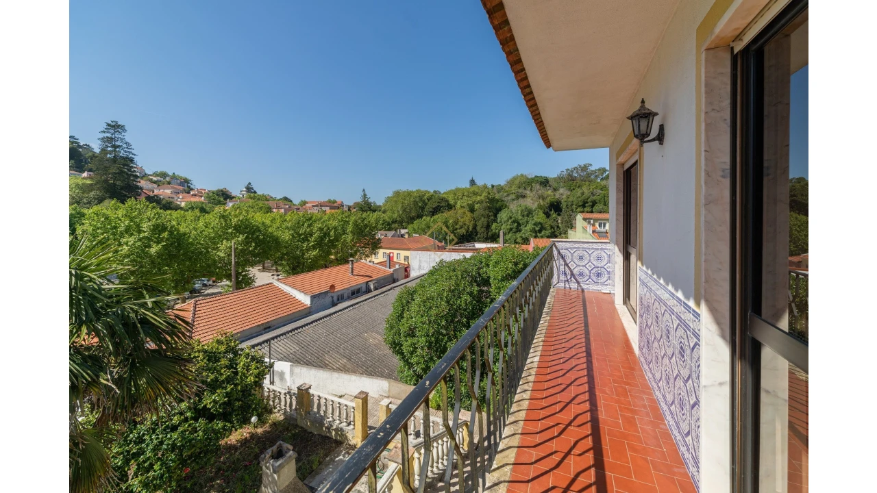 Moradia T6 para Venda em Agualva e Mira-Sintra Foto 8