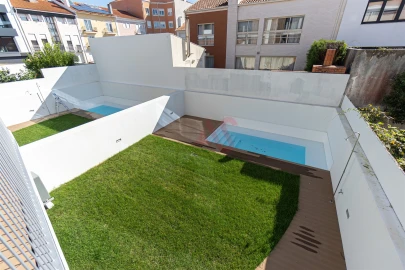 Moradia T4 para Venda em Glória e Vera Cruz