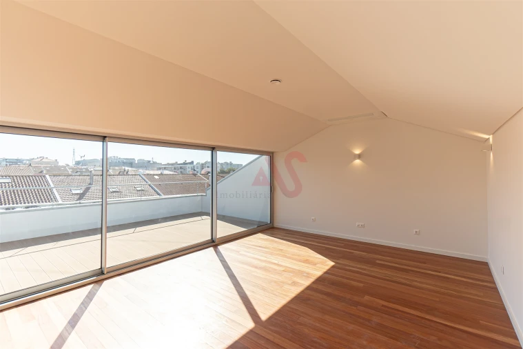 Moradia T4 para Venda em Glória e Vera Cruz Foto 7