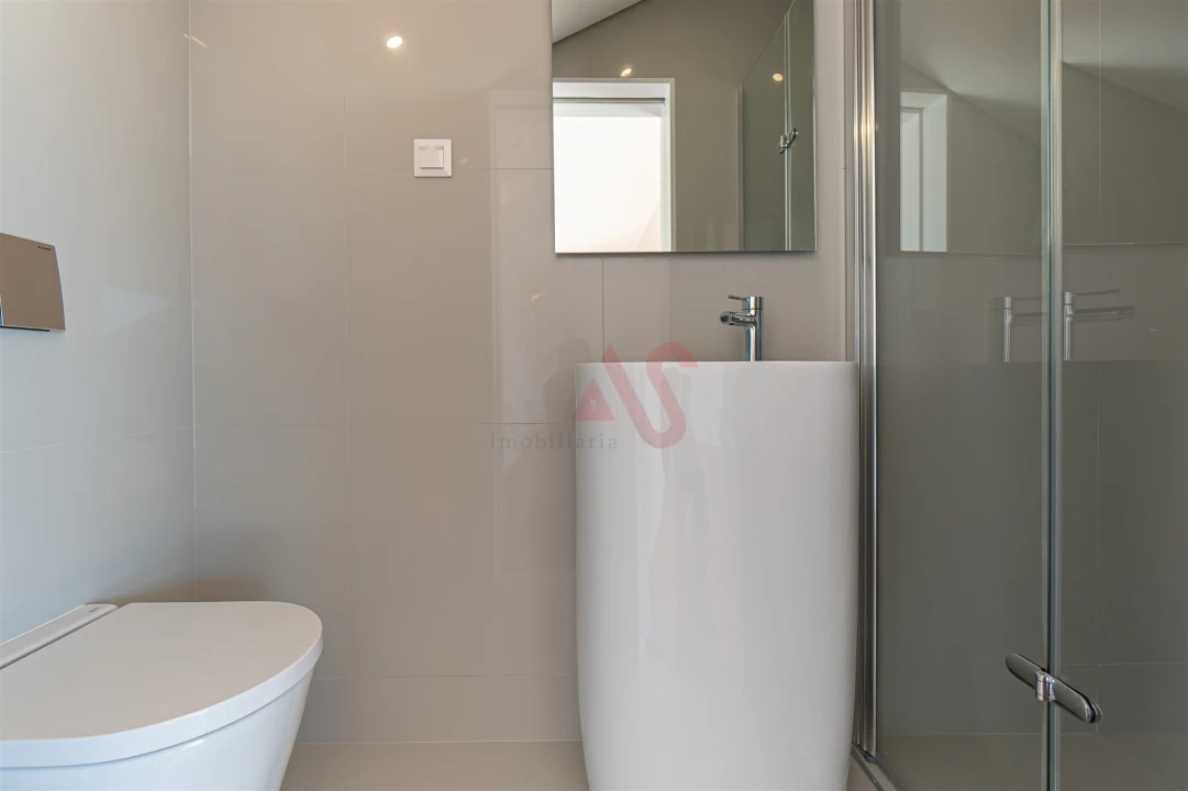 Moradia T4 para Venda em Glória e Vera Cruz Foto 12