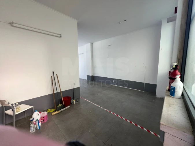 Loja para Venda em Loures Foto 4