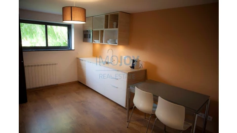 Moradia T7 para Venda em Carcavelos e Parede