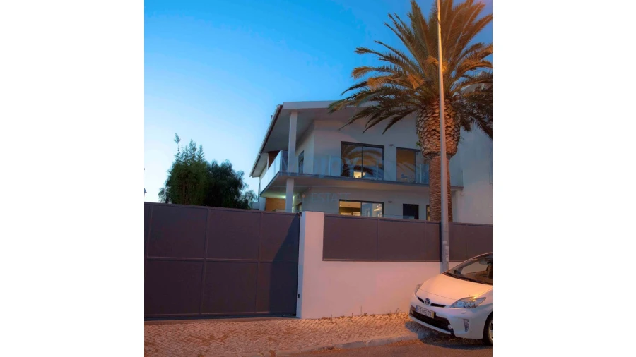 Moradia T7 para Venda em Carcavelos e Parede Foto 33