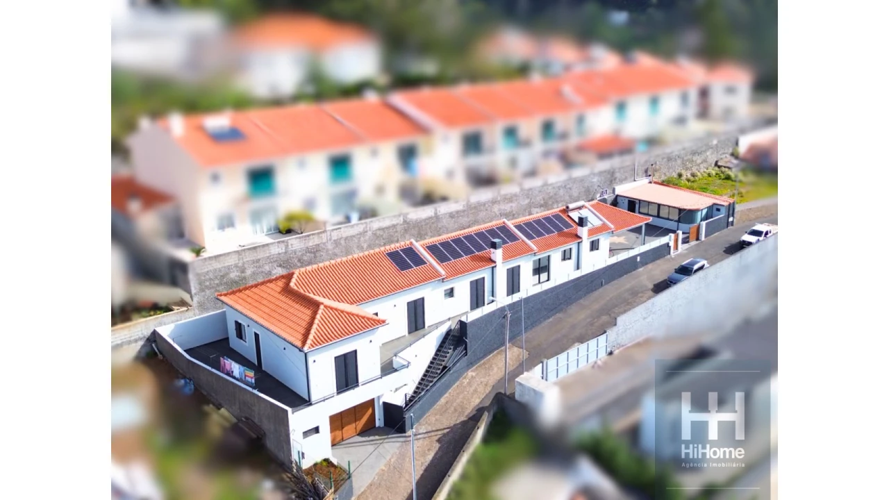 Moradia T4 para Venda em Caniço Foto 38