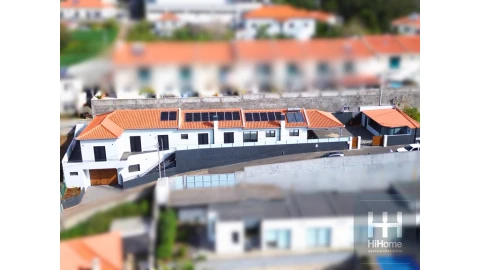 Moradia T4 para Venda em Caniço