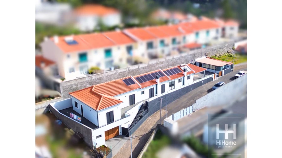 Moradia T4 para Venda em Caniço Foto 38