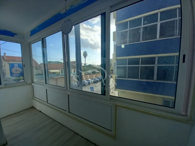 Apartamento T4 para Venda em Laranjeiro e Feijó Foto 24