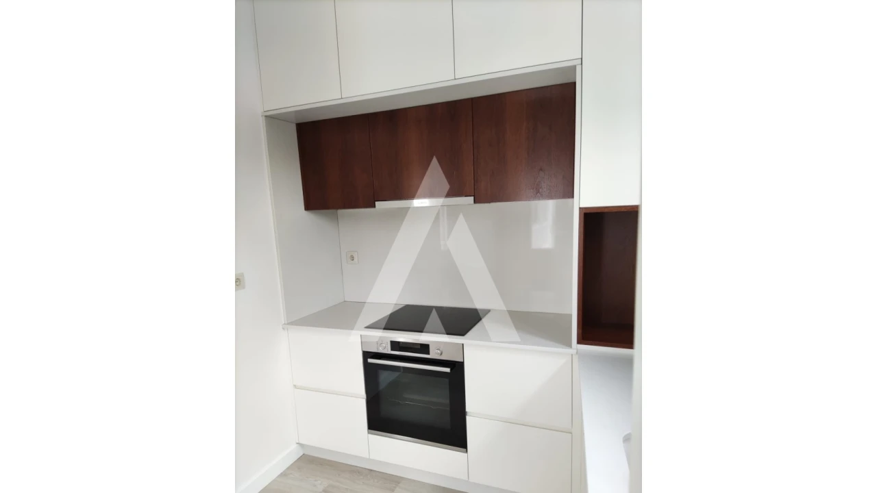 Apartamento T3 para Venda em Cedofeita, Santo Ildefonso, Sé, Miragaia, São Nicolau e Vitória Foto 4