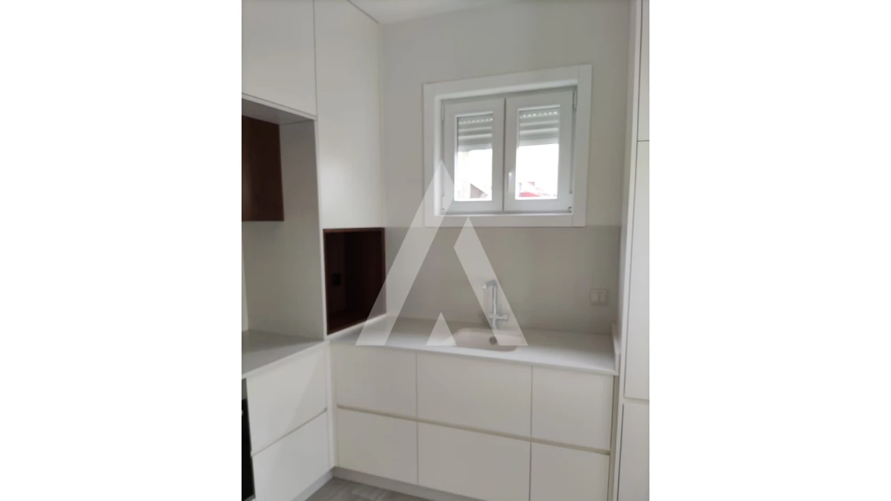 Apartamento T3 para Venda em Cedofeita, Santo Ildefonso, Sé, Miragaia, São Nicolau e Vitória Foto 6
