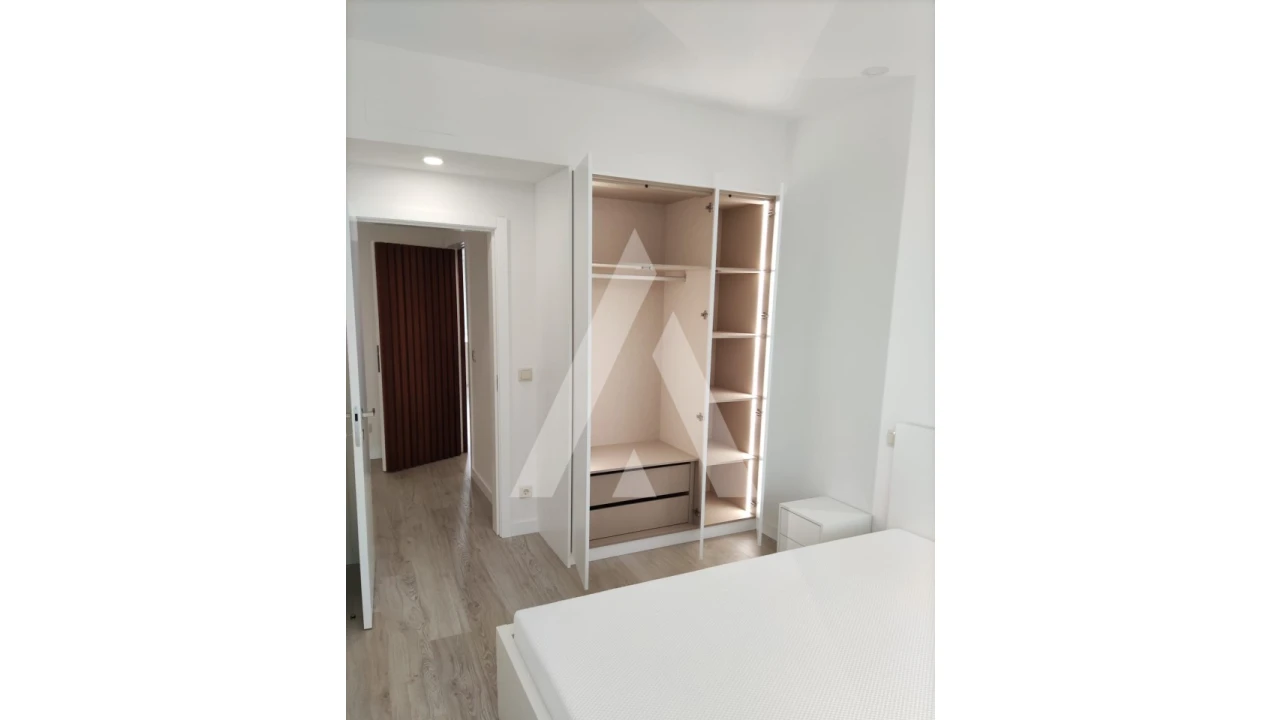 Apartamento T3 para Venda em Cedofeita, Santo Ildefonso, Sé, Miragaia, São Nicolau e Vitória Foto 16