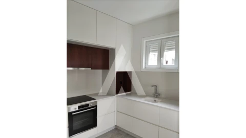 Apartamento T3 para Venda em Cedofeita, Santo Ildefonso, Sé, Miragaia, São Nicolau e Vitória