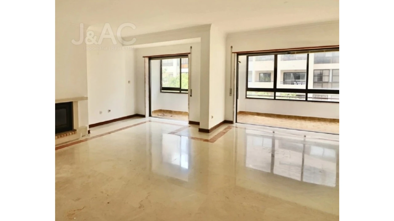 Apartamento T3 para Venda em Cascais e Estoril Foto 2