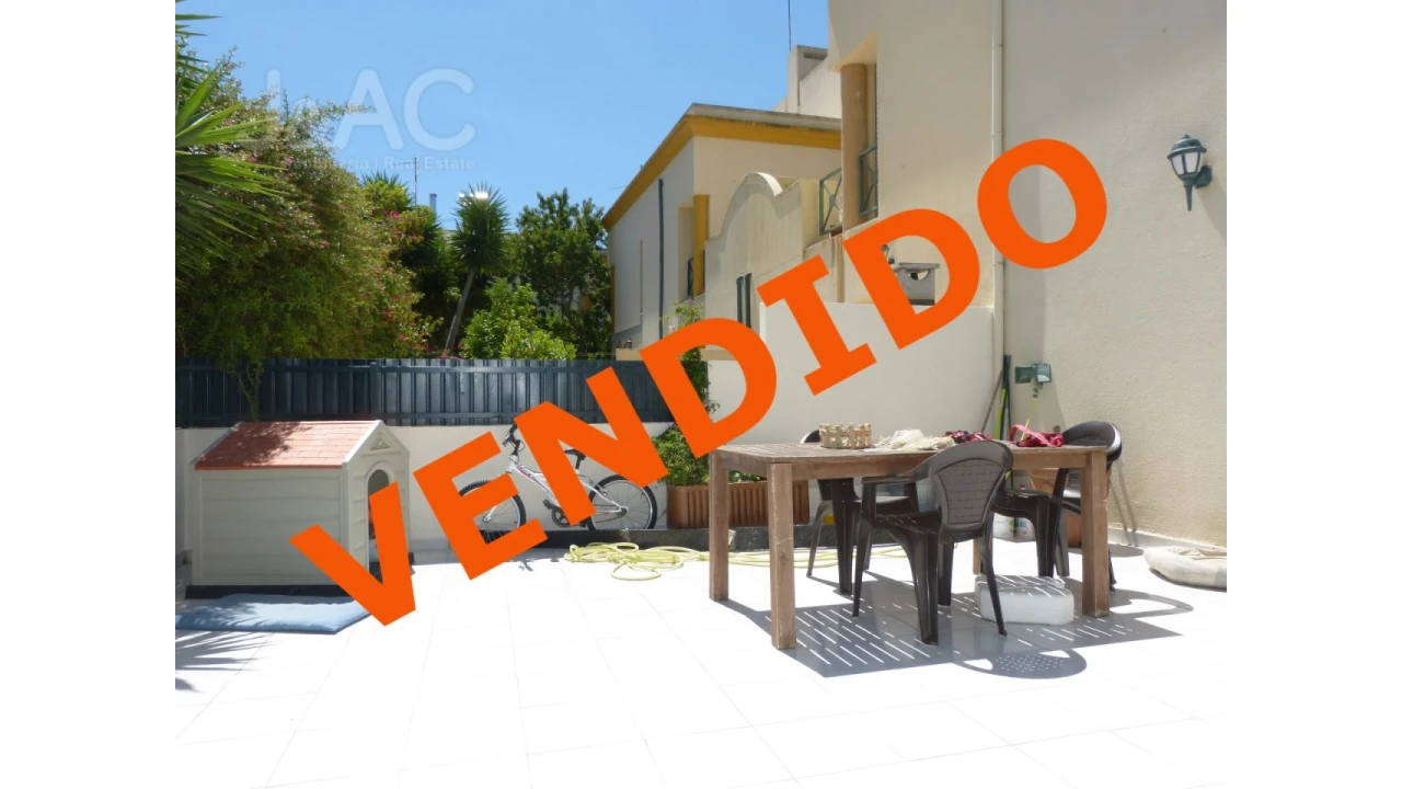 Moradia T3 para Venda em Cascais e Estoril Foto 1