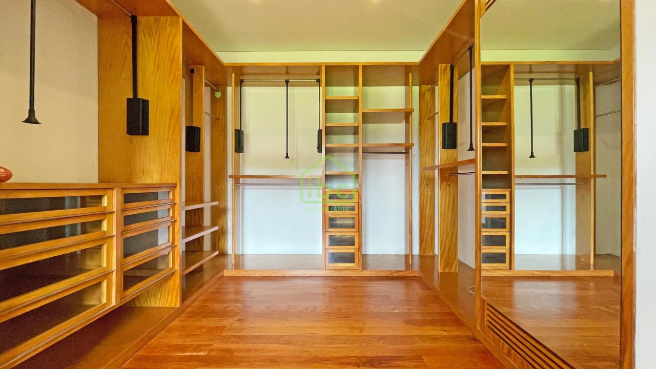 Moradia T4 para Venda em Vilar e Mosteiró Foto 72