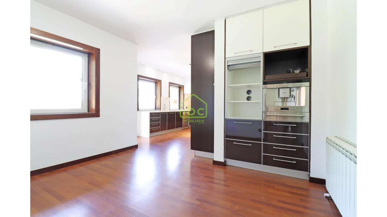 Moradia T4 para Venda em Vilar e Mosteiró Foto 39