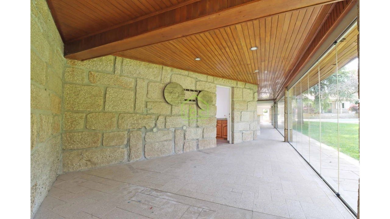 Moradia T4 para Venda em Vilar e Mosteiró Foto 65