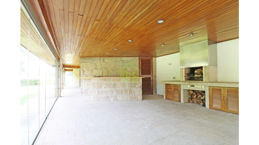 Moradia T4 para Venda em Vilar e Mosteiró Foto 64