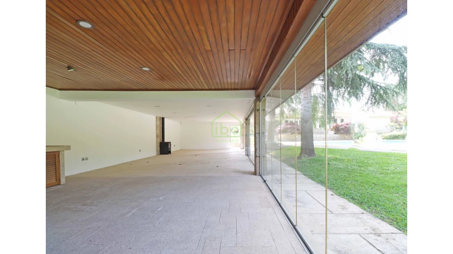 Moradia T4 para Venda em Vilar e Mosteiró Foto 66