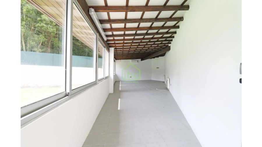 Moradia T4 para Venda em Vilar e Mosteiró Foto 71