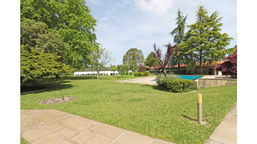 Moradia T4 para Venda em Vilar e Mosteiró Foto 61