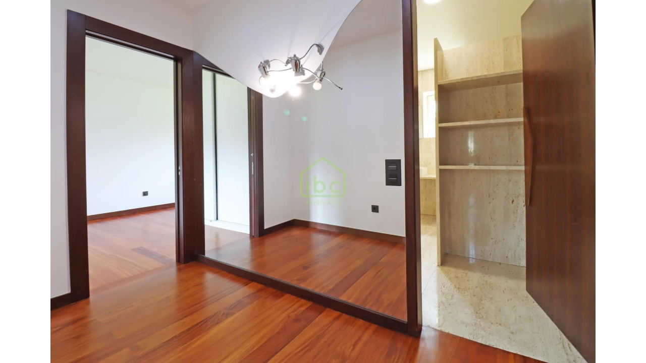 Moradia T4 para Venda em Vilar e Mosteiró Foto 47