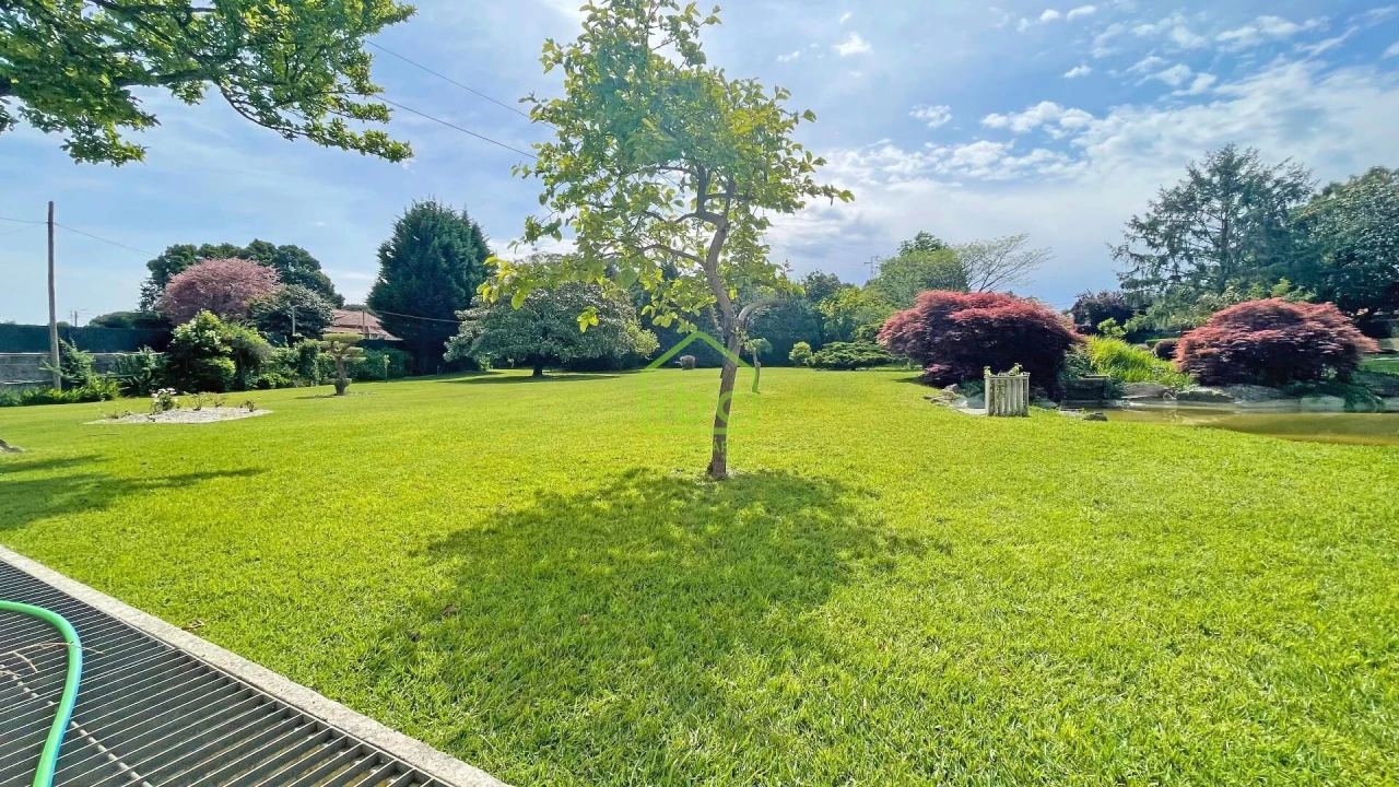 Moradia T4 para Venda em Vilar e Mosteiró Foto 17