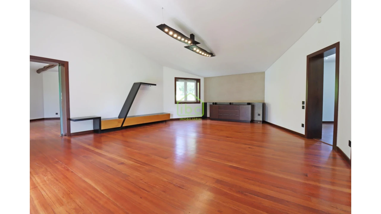 Moradia T4 para Venda em Vilar e Mosteiró Foto 28