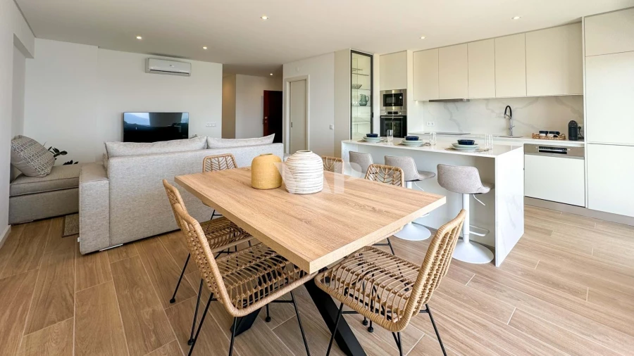 Apartamento T2 para Venda em Quarteira Foto 3