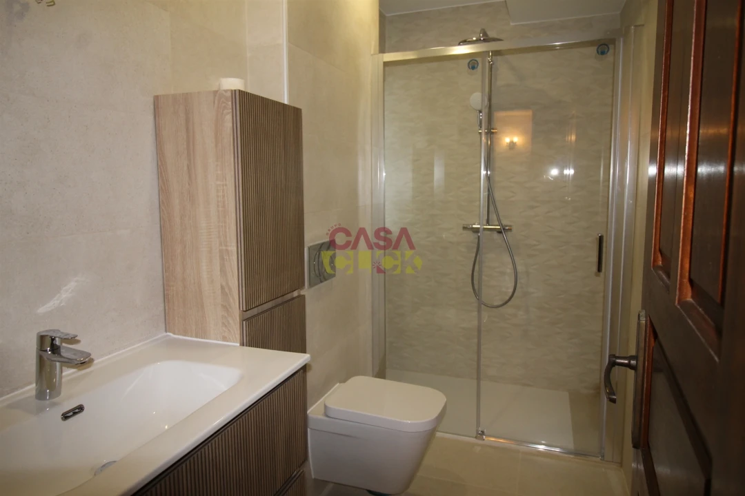 Apartamento T2 para Venda em Nazare Foto 22