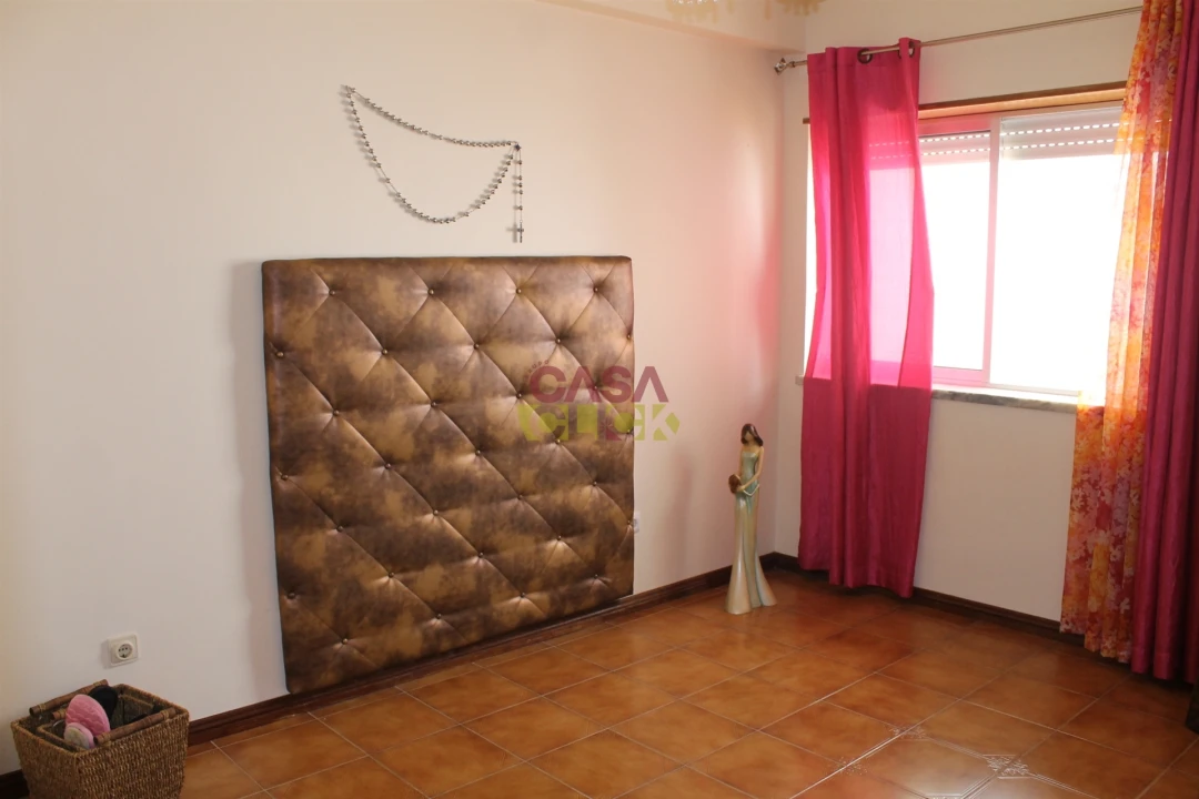 Apartamento T2 para Venda em Nazare Foto 11